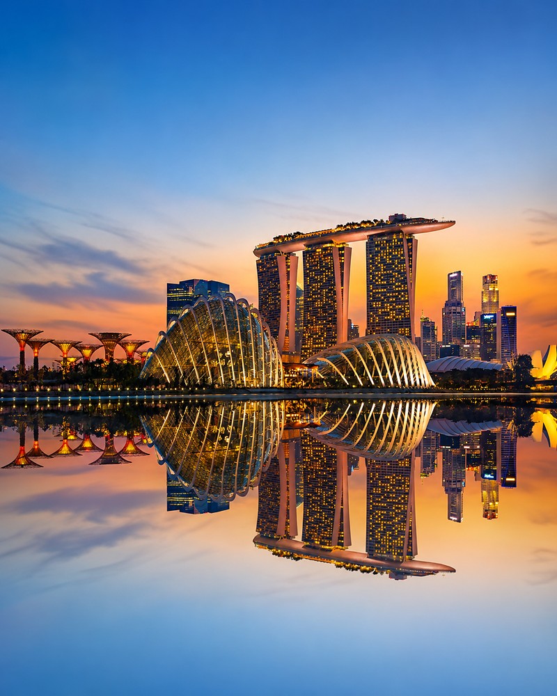 Gardens by the Bay e Marina Bay Sands ao entardecer, Singapura